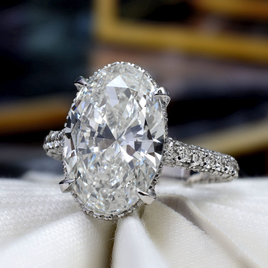 4 Reasons To Choose An Oval Diamond Engagement Ring In 2022 Diamond Mansion